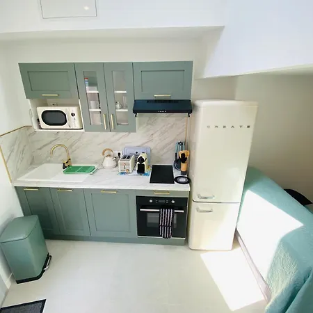 Ferienhaus Et Centre A Pied, La Pinasse Est Maison Duplex Climatisee Avec Menage, Draps Et Serviettes Inclus