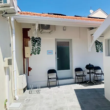 Et Centre A Pied, La Pinasse Est Maison Duplex Climatisee Avec Menage, Draps Et Serviettes Inclus Ferienhaus