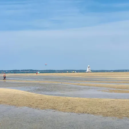 Et Centre A Pied, La Pinasse Est Maison Duplex Climatisee Avec Menage, Draps Et Serviettes Inclus Ferienhaus Arcachon